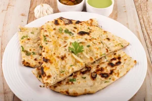 08. ONION KULCHA.